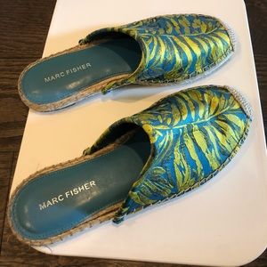 Tropical slides/mules size 8